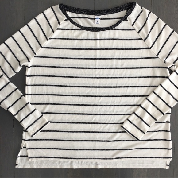 3/$20 NWT Old Navy Luxe Striped Raglan Sleeve Tee, size Small 🖤 - Picture 11 of 12